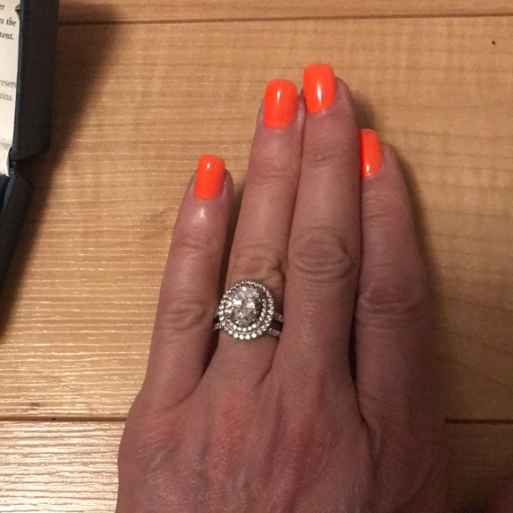 Bradford Exchange sterling silver ring set. - Picture 2 of 9